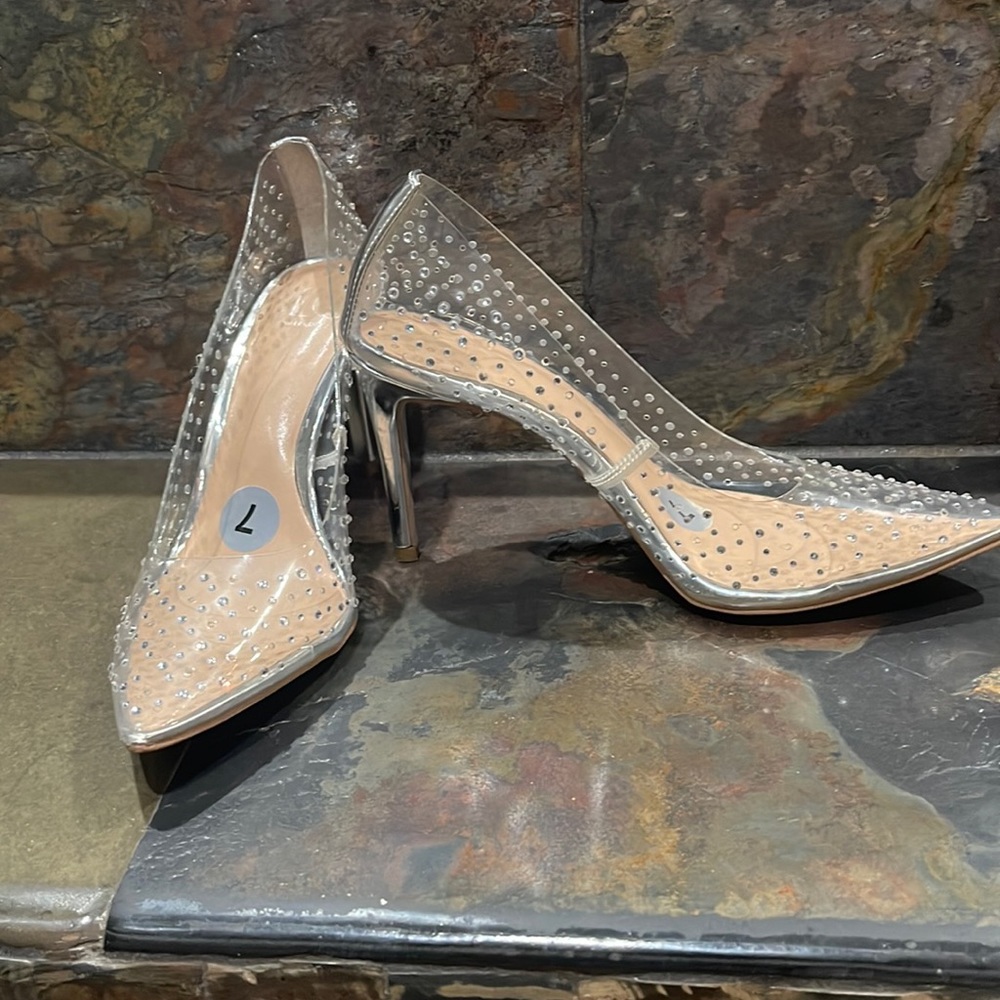 JLO JENNIFER LOPEZ Erregina Pump